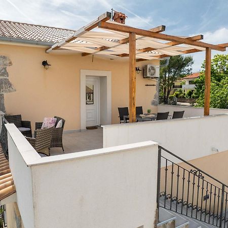 Apartment Marina Kornić Dış mekan fotoğraf