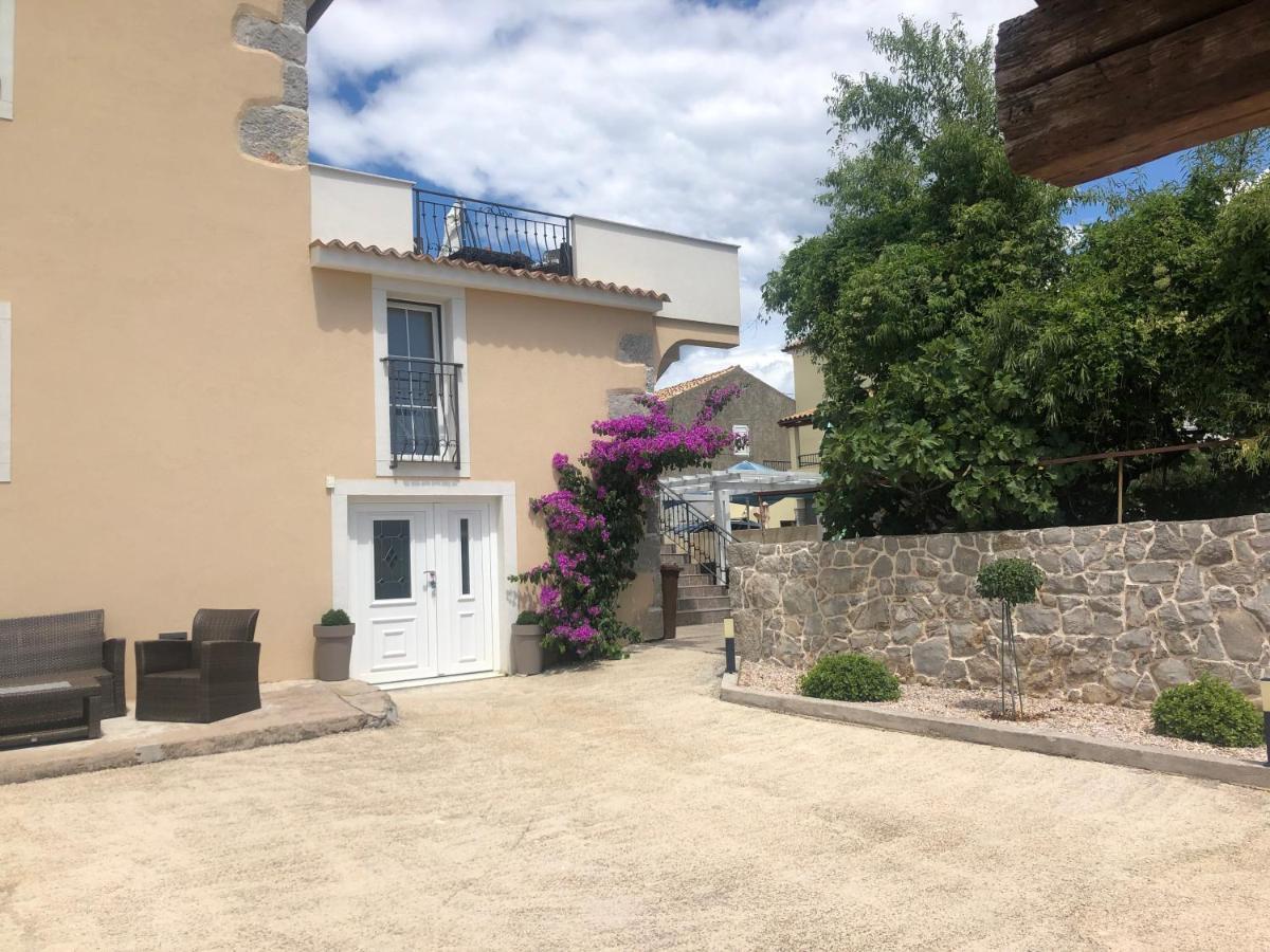 Apartment Marina Kornić Dış mekan fotoğraf
